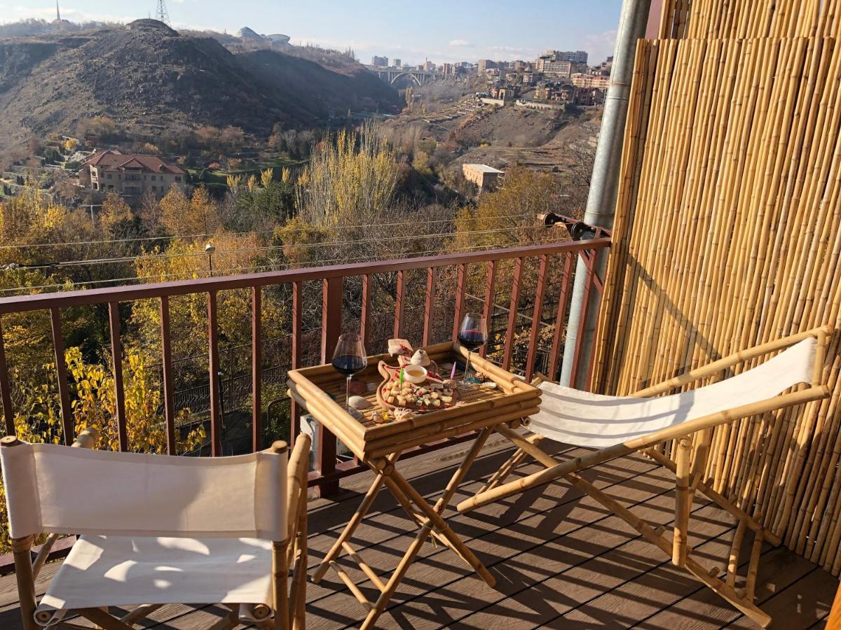 Вілла Karen'S Dom & Terrace Єреван Екстер'єр фото